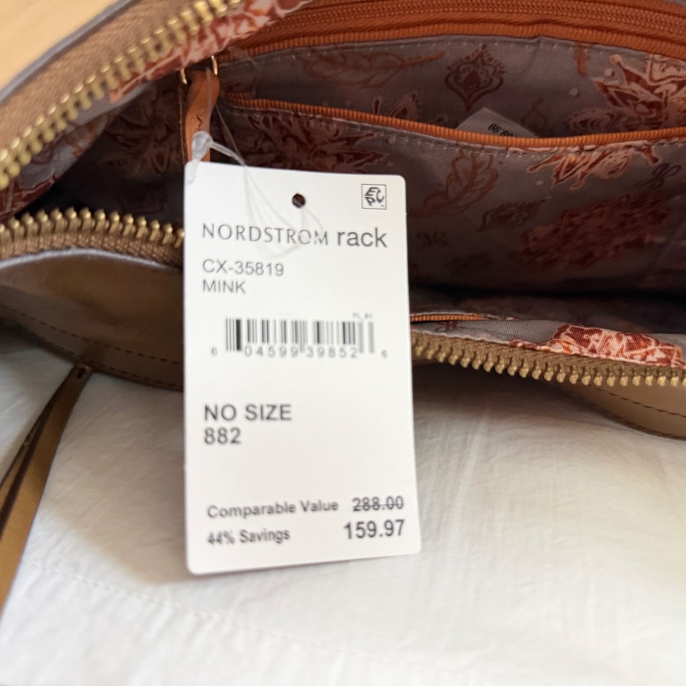 HOBO Int'l PREVAIL Shoulder Bag Mink NWT Crescent-Shaped Zip Top - Picture 9 of 11